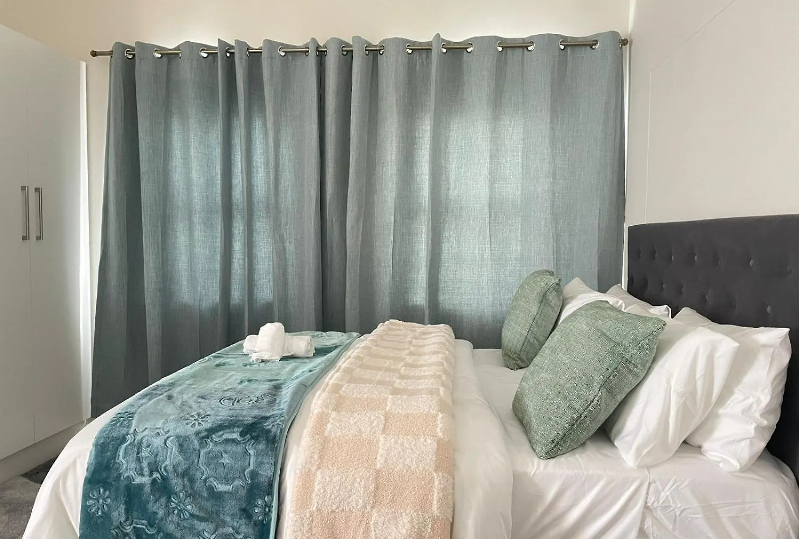 Sunningdale White House Accomodations Κέιπ Τάουν 0*,